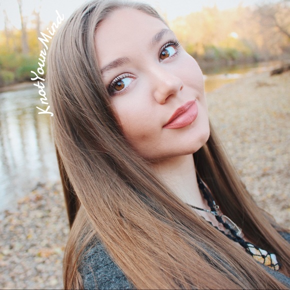 KnotYourMind🌻 Meet me🌙 - Picture 2 of 7